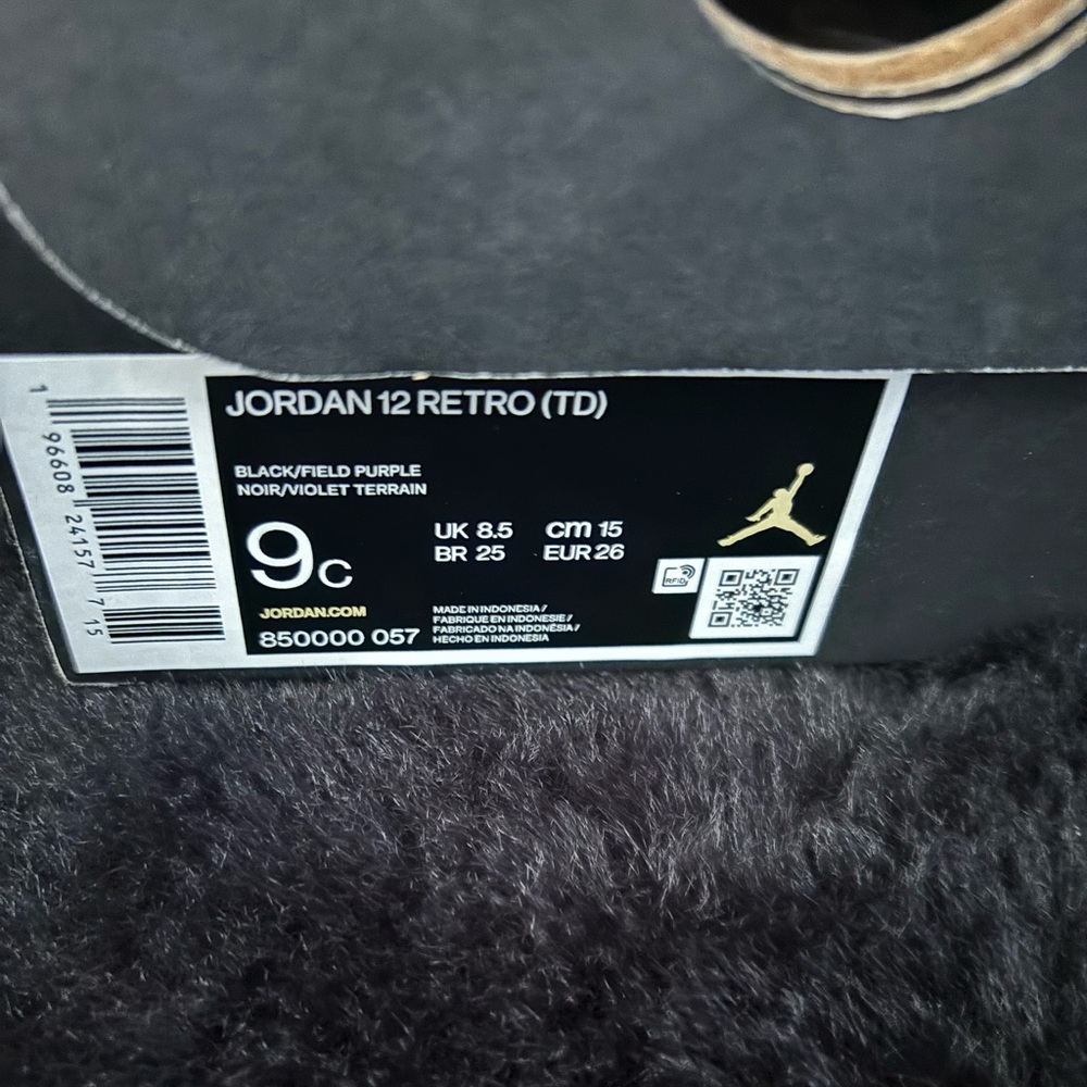 Jordan Retro 12 size 9c